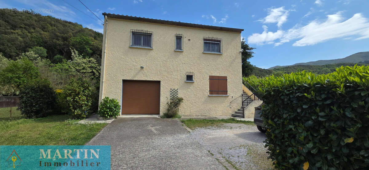 Maison à REYNES
