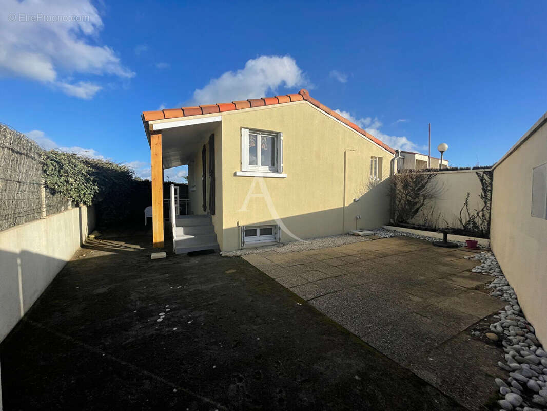 Maison à LONGEVILLE-SUR-MER