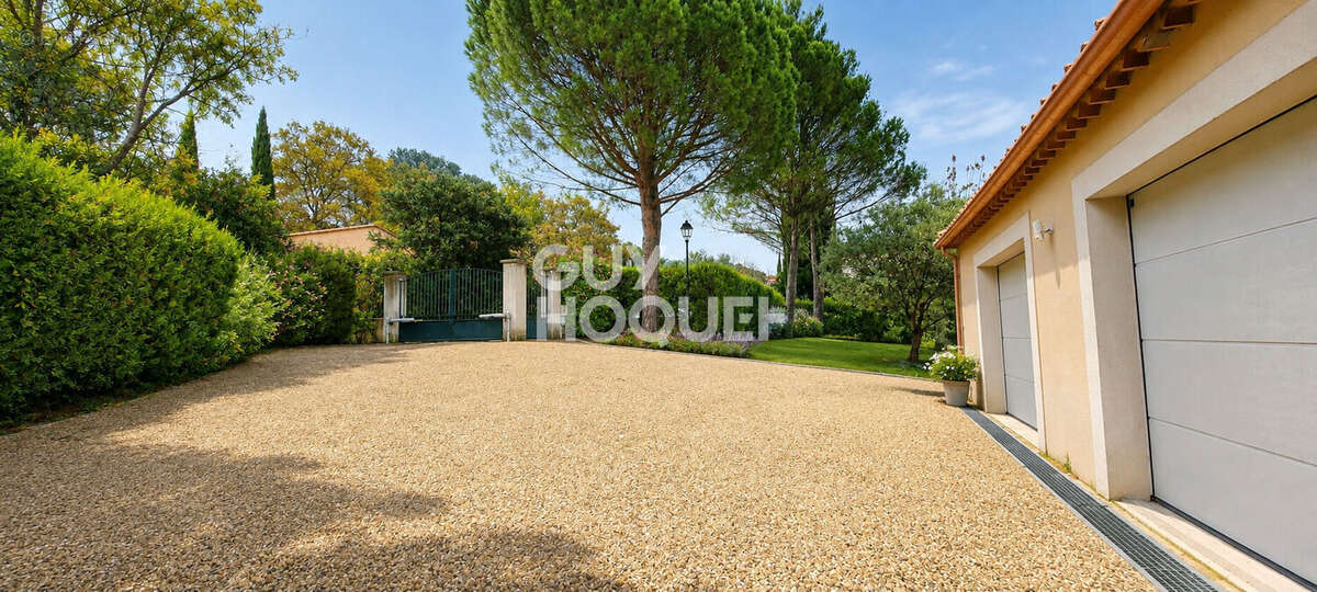 Rare sur La Légue ! Élégante maison familiale prête à vivre avec piscine et double garage - photo 3