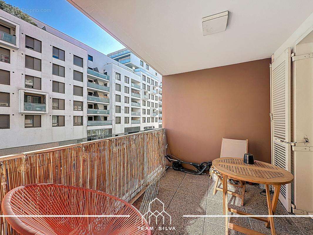 Appartement à LYON-8E