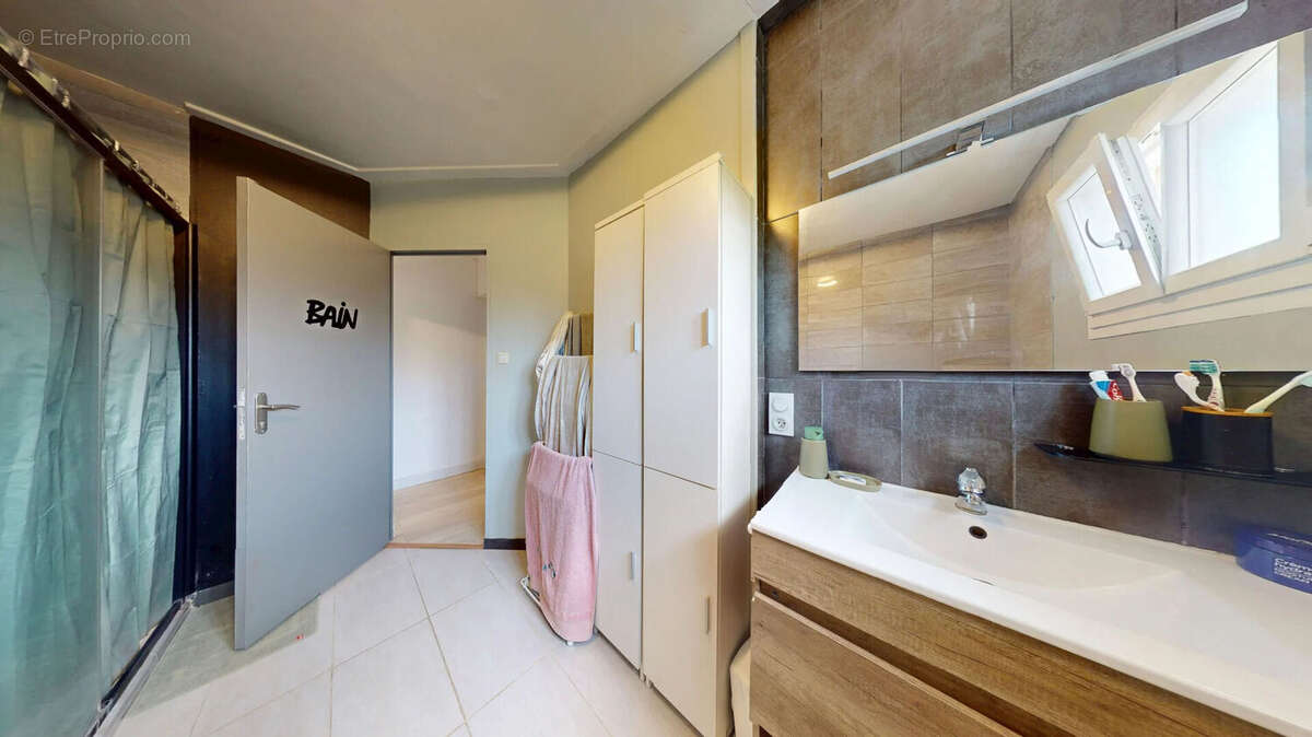 Spacieuse maison familiale de 146 m² à Cournanel - photo 6