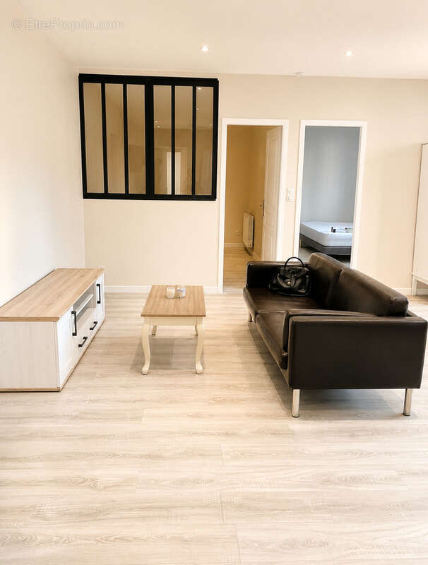 Saint-Étienne   T3 de 63,5 m2 vendu loué meublé   Idéal investissement locatif - photo 2