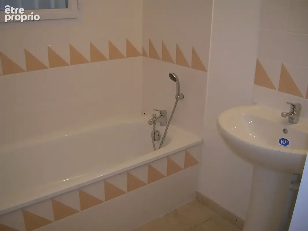 Maison louée Romilly Sur Andelle - photo 6