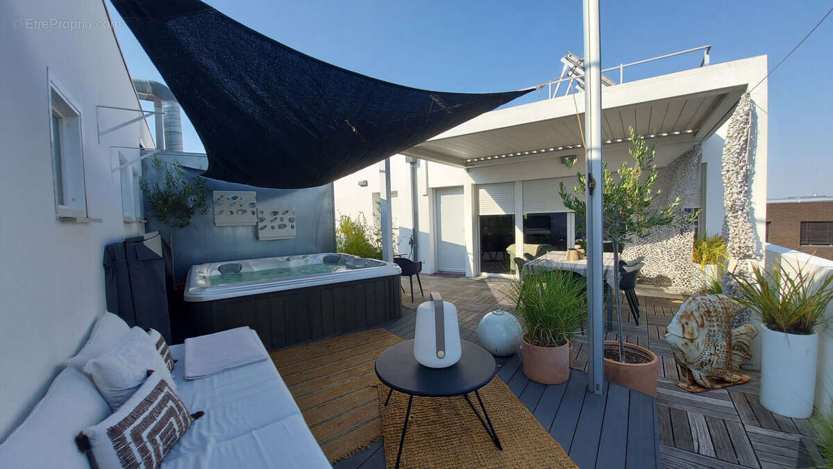 Blagnac - Appartement Rooftop 4 pièces - 93m² - Terrasse 63m² - 2 places de parking - photo 8