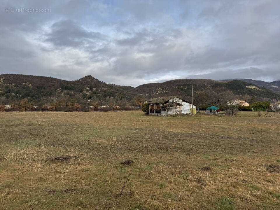 Terrain à DIGNE-LES-BAINS
