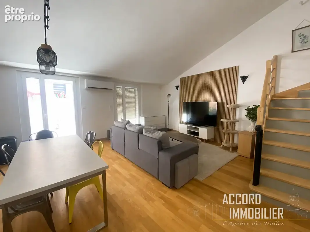Maison de village avec terrasse et garage sur puisserguier - photo 1