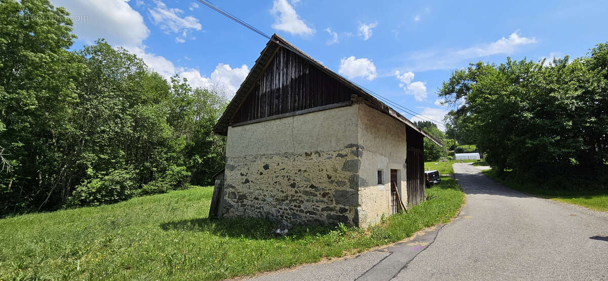 Terrain à THORENS-GLIERES