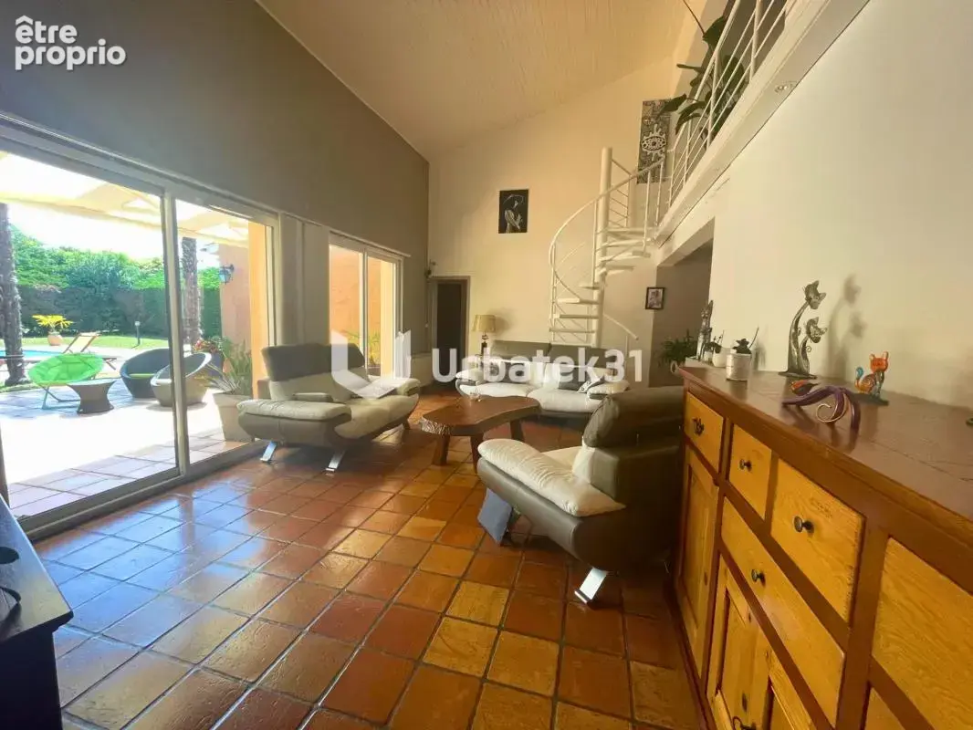 Maison - 8 pièces - 175 m² - photo 7