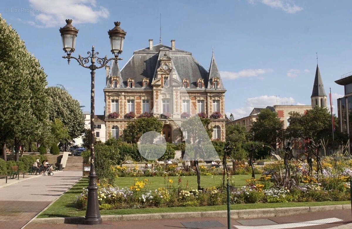 Commerce à RUEIL-MALMAISON
