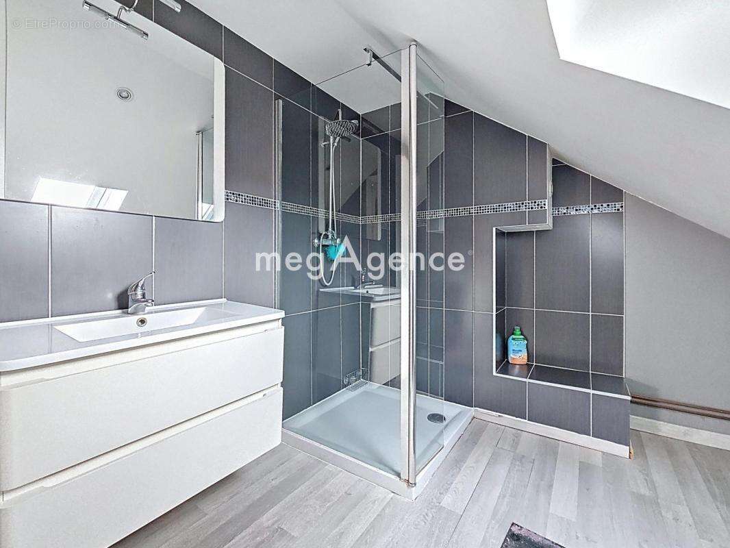 Appartement à BOUAFLE