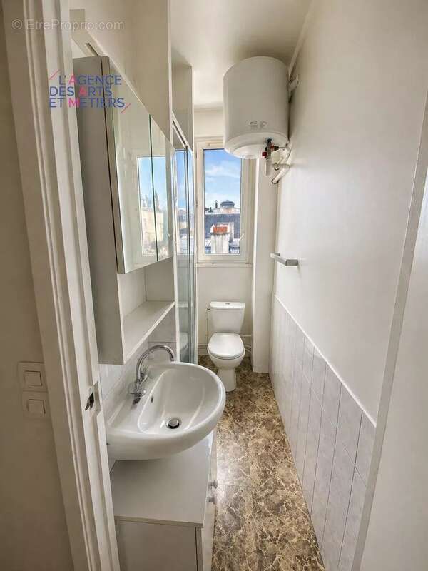 Appartement à PARIS-3E