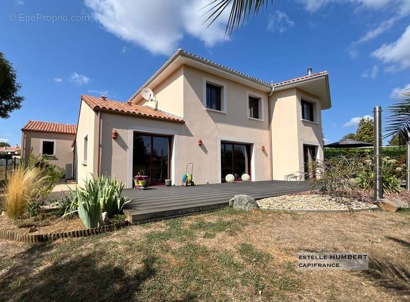 Maison à FONTENAY-LE-COMTE