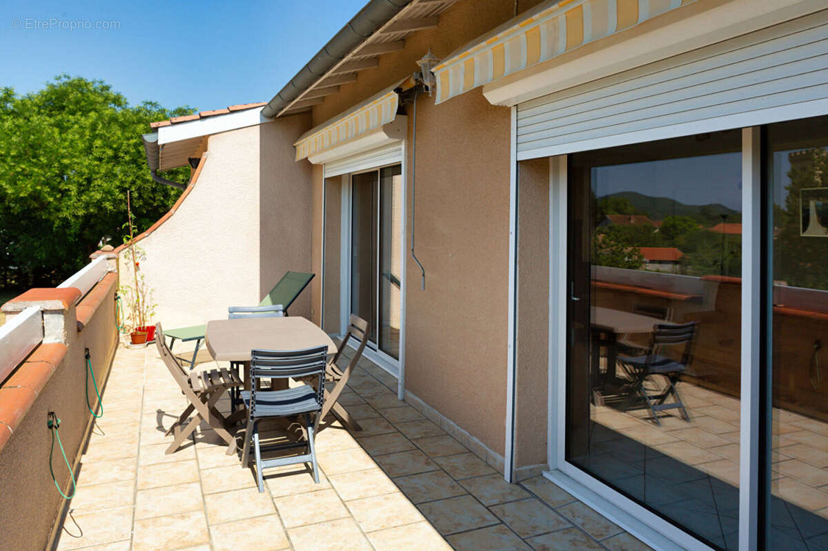 Maison familiale de 182 m² avec piscine et espaces indépendants à Roquefort-sur-Garonne - photo 5