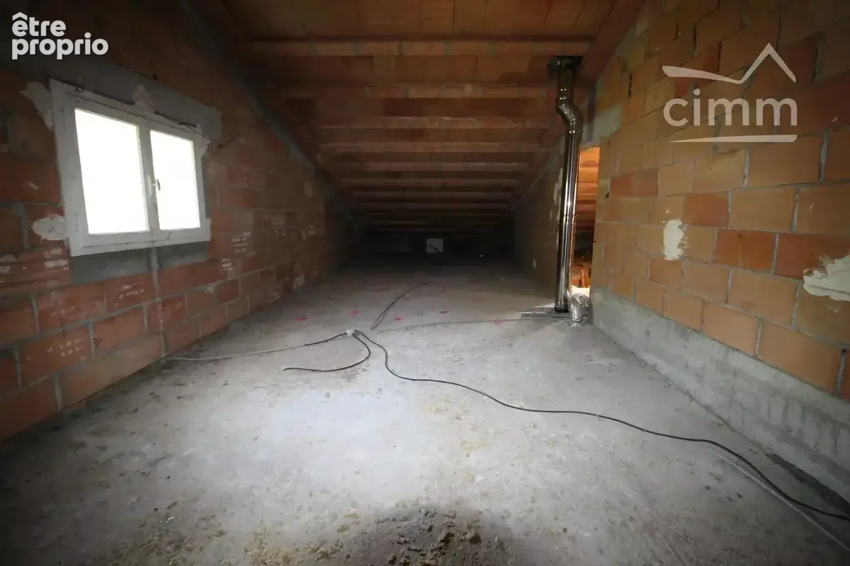 A vendre une maison entièrement rénovée avec jardin et garage - photo 31