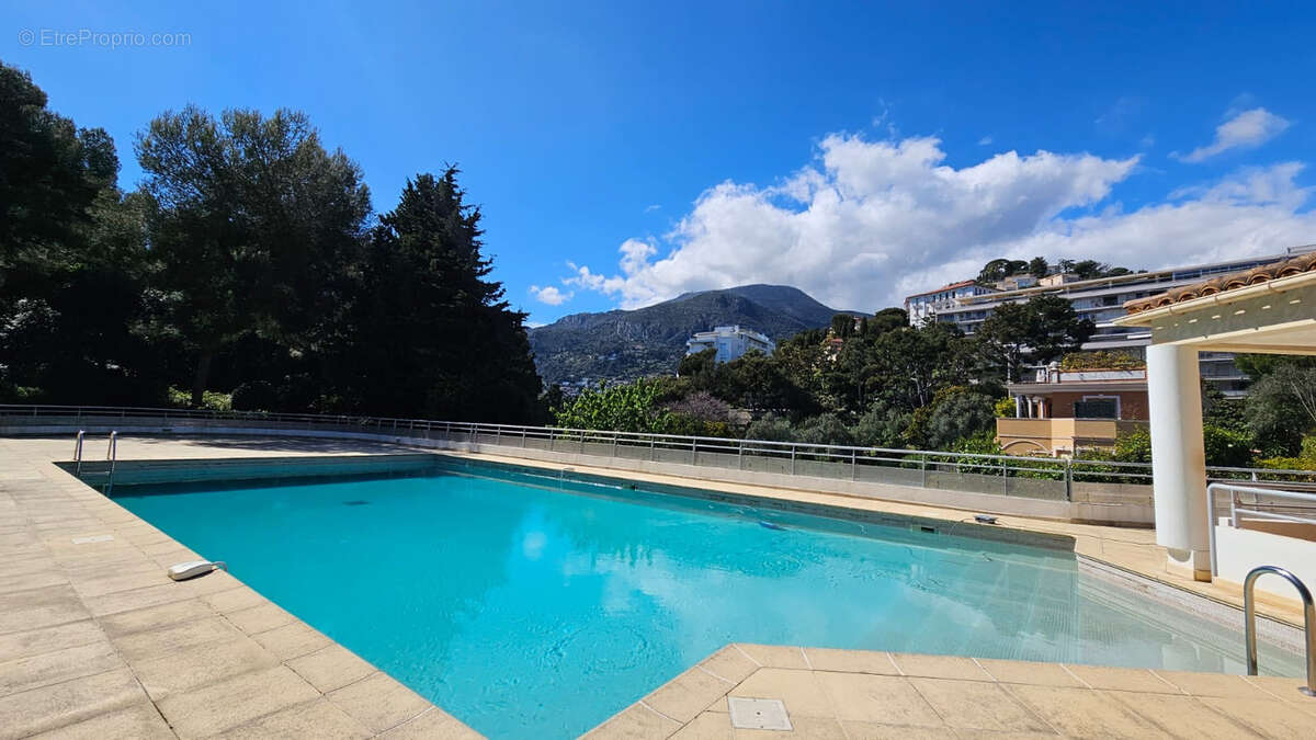 Appartement à ROQUEBRUNE-CAP-MARTIN