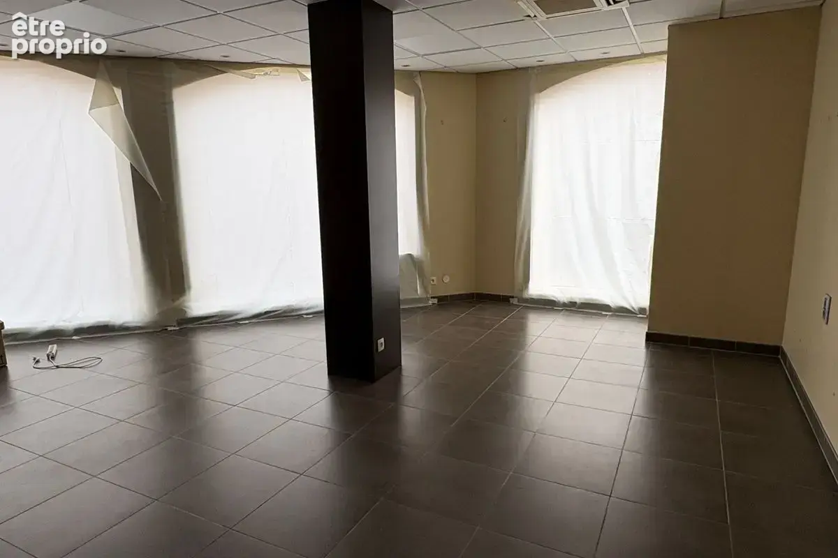 A LOUER - local d'activité de 79m² à St Avertin - photo 4
