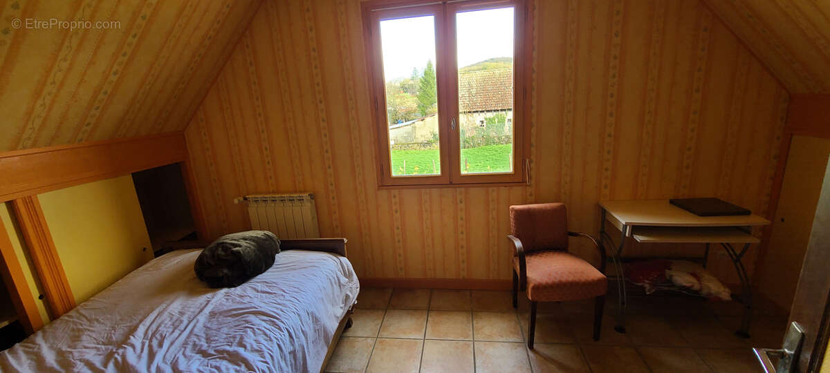 Maison à CONDAT