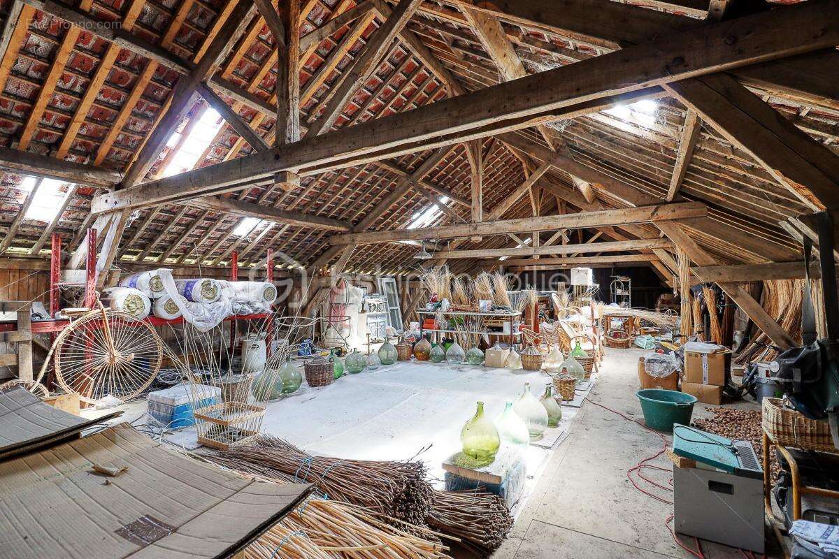 Bâtiment d'activité 600 m² avec showroom, atelier et stockage - Crèvecœur-le-Grand (60360) à 8 minutes de l’autoroute A16 - photo 14