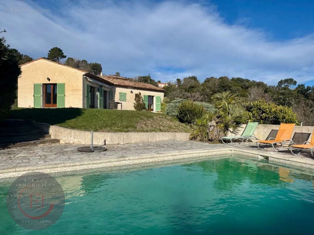 Maison à LES ADRETS-DE-L'ESTEREL