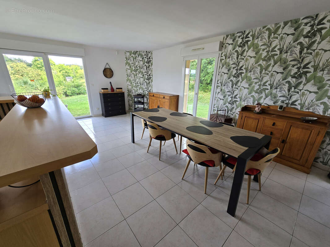 Maison à THIAUCOURT-REGNIEVILLE