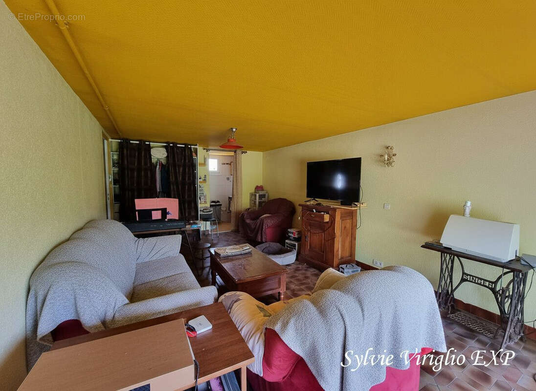 Maison 176 m² à Lamonzie-Saint-Martin  - photo 6