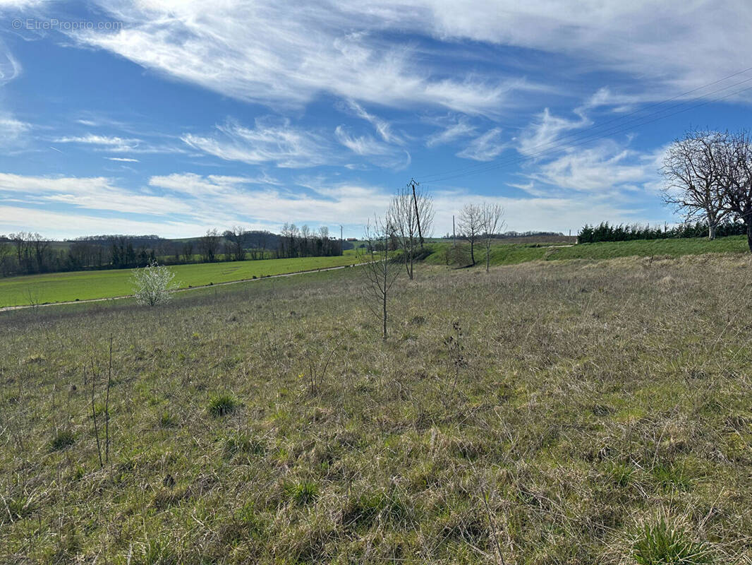 Terrain à AUGNAX