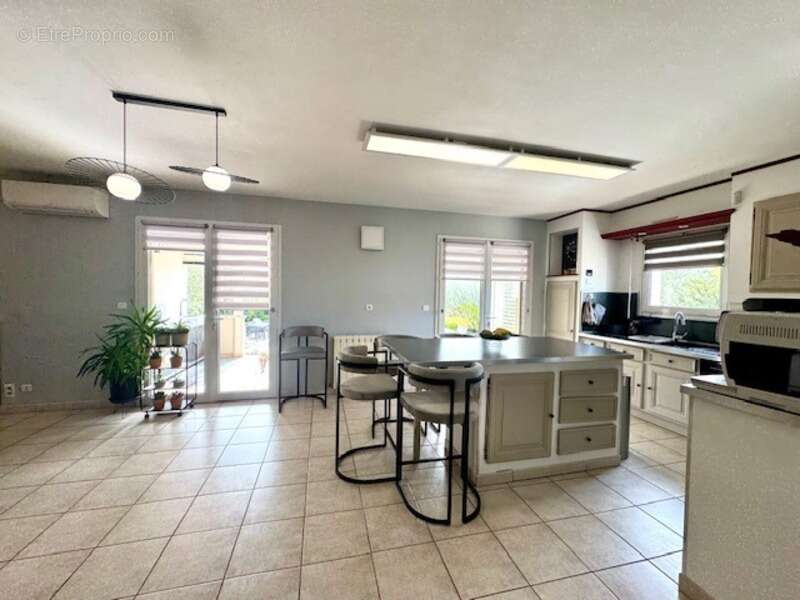 Maison à SAINT-CHRISTOL-LES-ALES