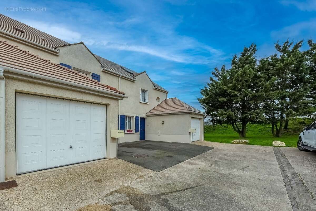 façade avant 2 - Maison à ACHERES