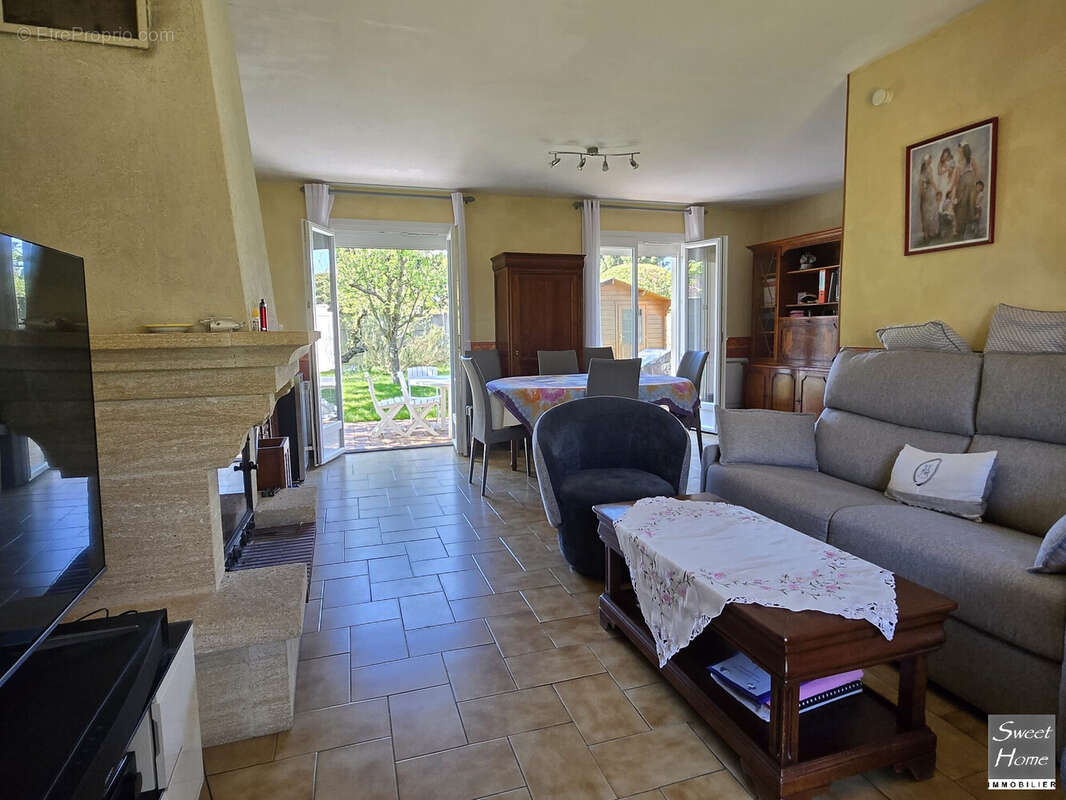 Maison à MAGNY-LES-HAMEAUX