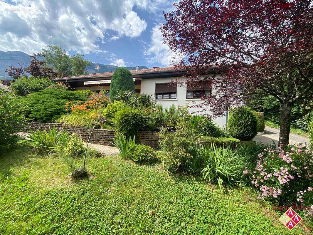 Maison à SAINT-ISMIER