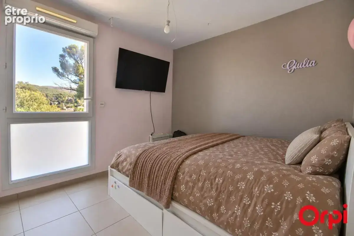 Appartement de type 3 - Terrasse- Box - Secteur Camoins- 13011 Marseille - photo 6