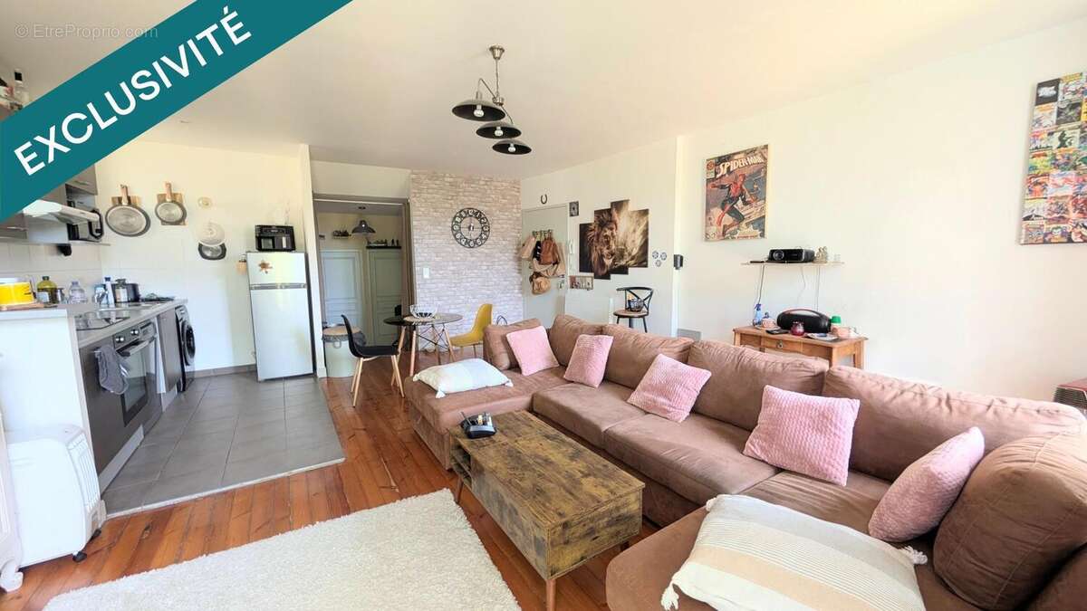 Appartement 82 m² à Saint-Jean-D'angely  - photo 2