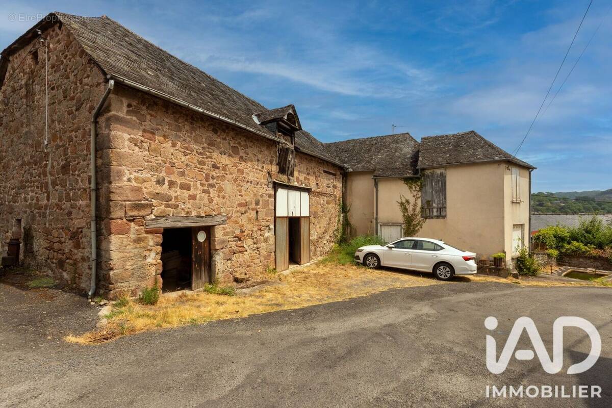 Photo 1 - Maison à SAINT-SOLVE