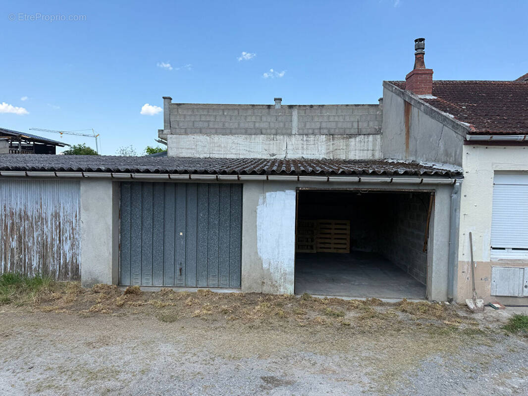 Parking à MONTLUCON