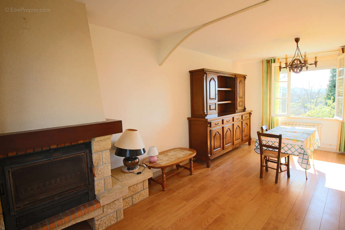 Maison à PUY-L'EVEQUE