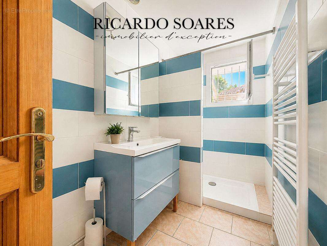 60940 angicourt - maison familiale 149m² / 5 chambres / veranda 40m² / sous-sol total + garage / terrain 673 m² - photo 12
