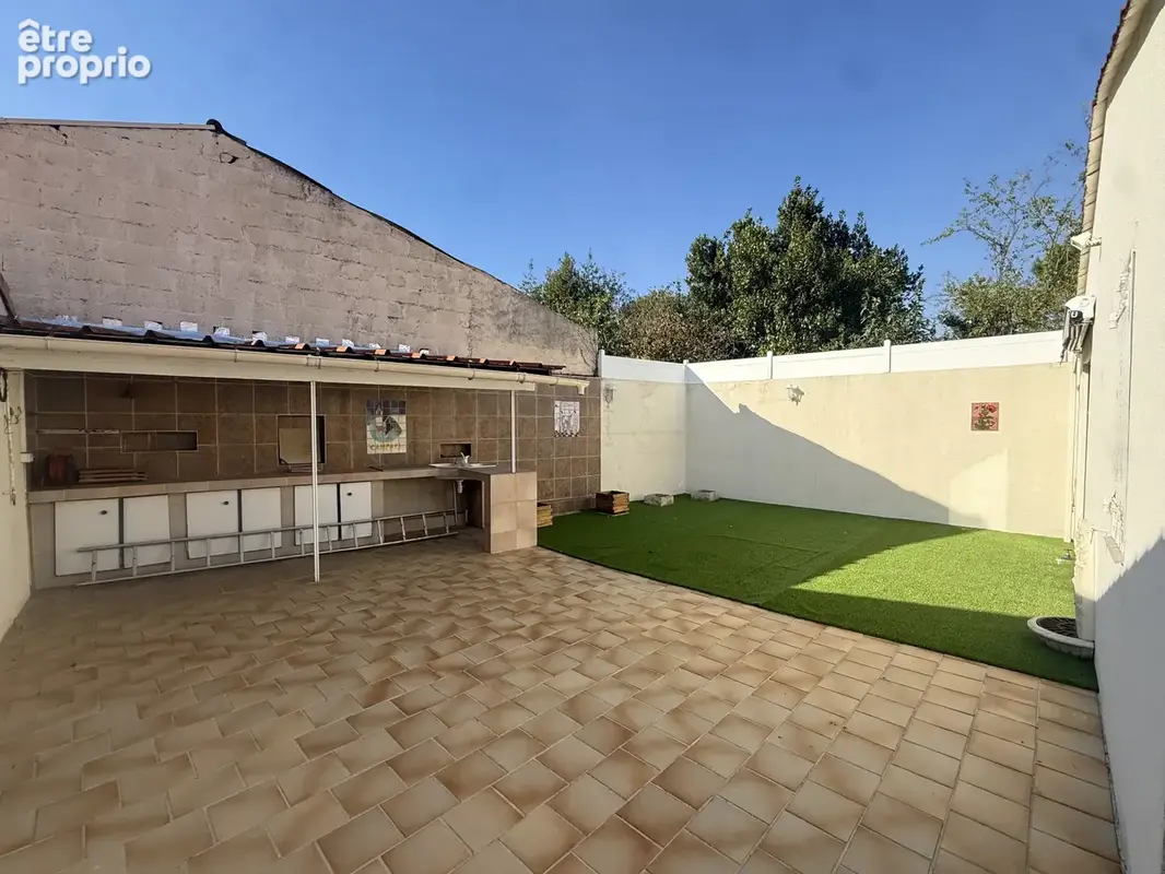 Saint Cybard -Angouleme : RARE Sur le Secteur maison de plain-pied de 145m2 a Rafraichir - photo 3