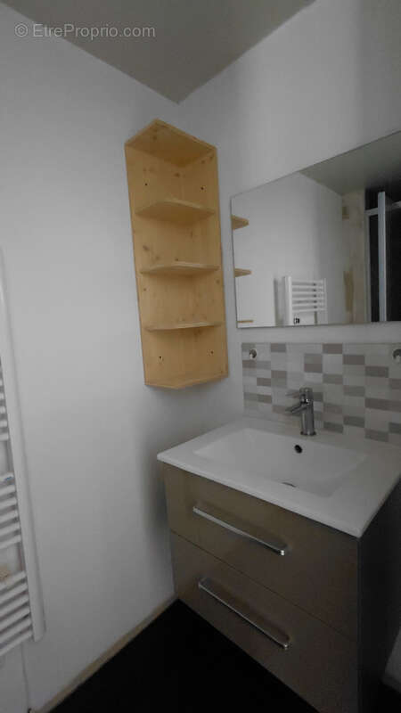 Maison à GUYANS-VENNES