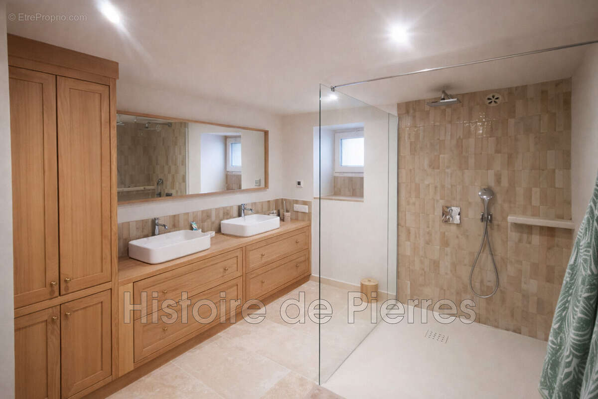 Maison à LA GARDE-FREINET