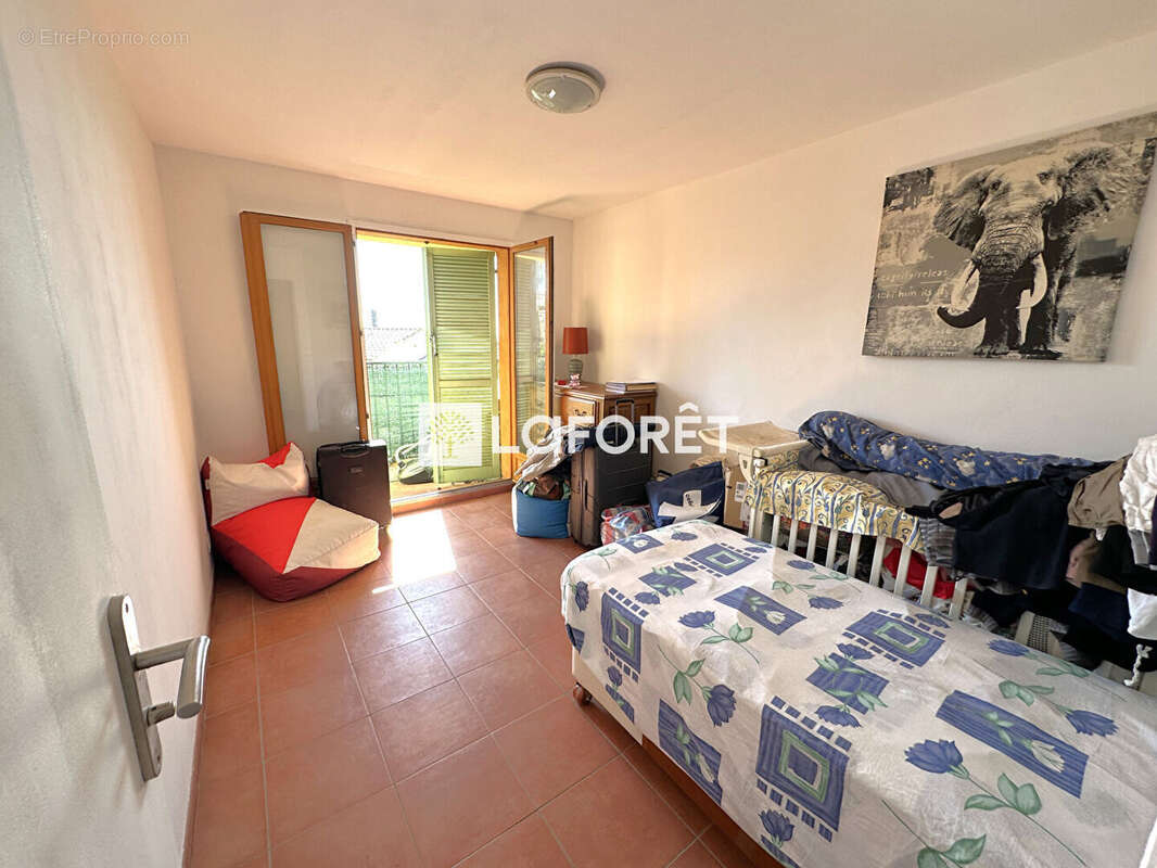 Appartement à SAINT-LAURENT-DU-VAR