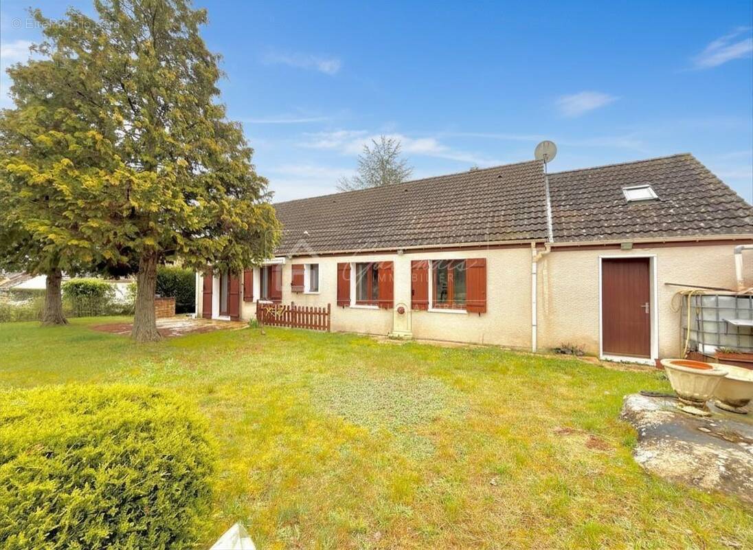 Maison à VAYRES-SUR-ESSONNE