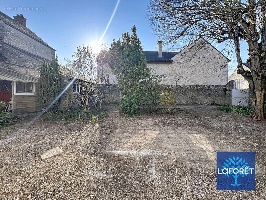 Maison à LA FERTE-ALAIS