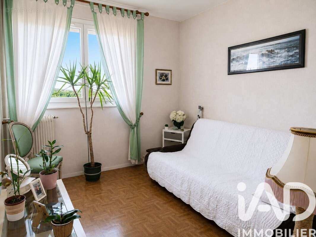 Photo 9 - Appartement à VILLENEUVE-LA-GARENNE