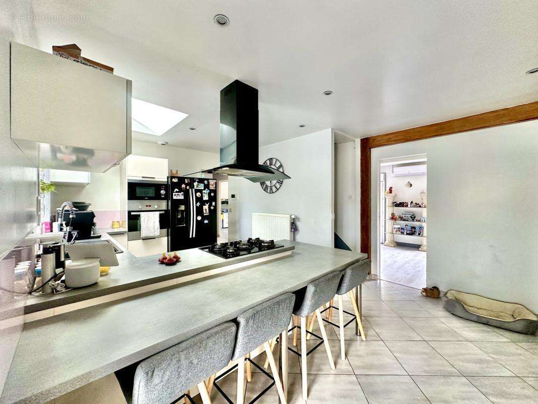 Maison à VILLENEUVE-LES-BORDES