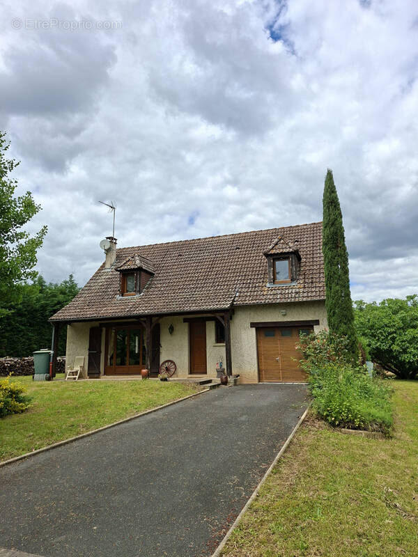 Maison à SAINT-VIANCE