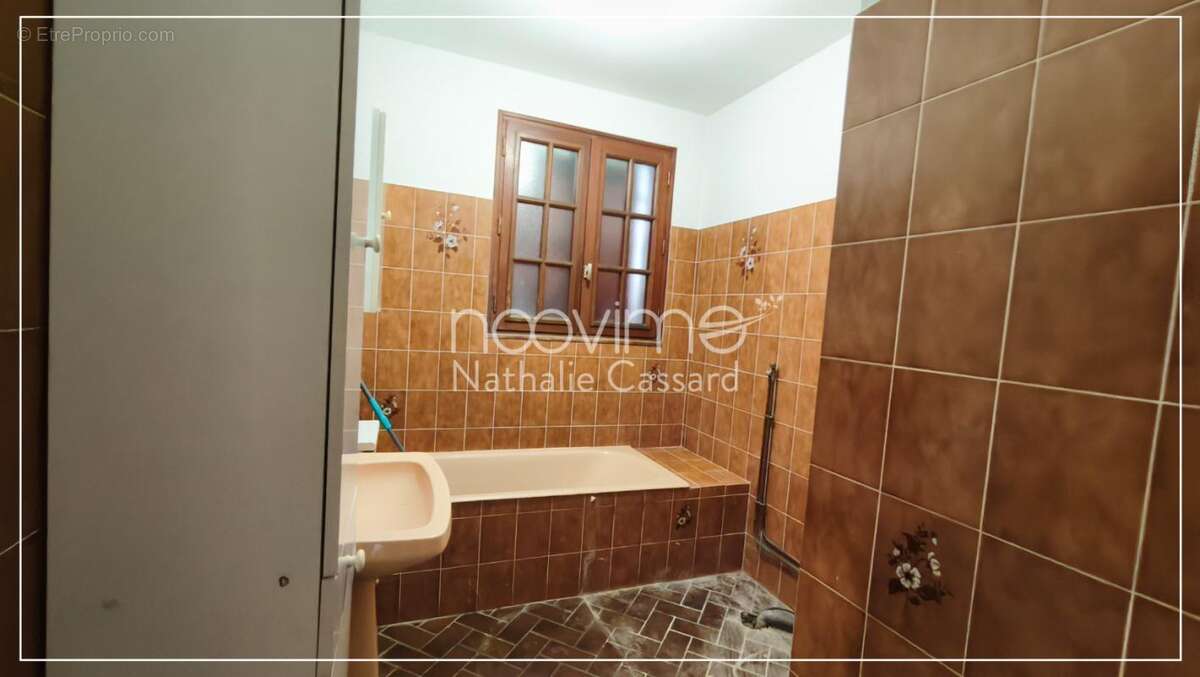 Maison traditionnelle 92 m2, 2 CH, 1 Bureau + sous-sol compl - photo 7