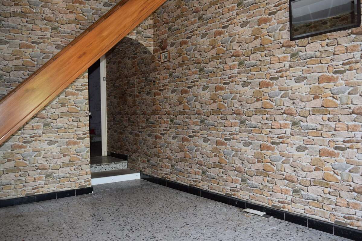 Maison 90 m² à Viscomtat  - photo 3