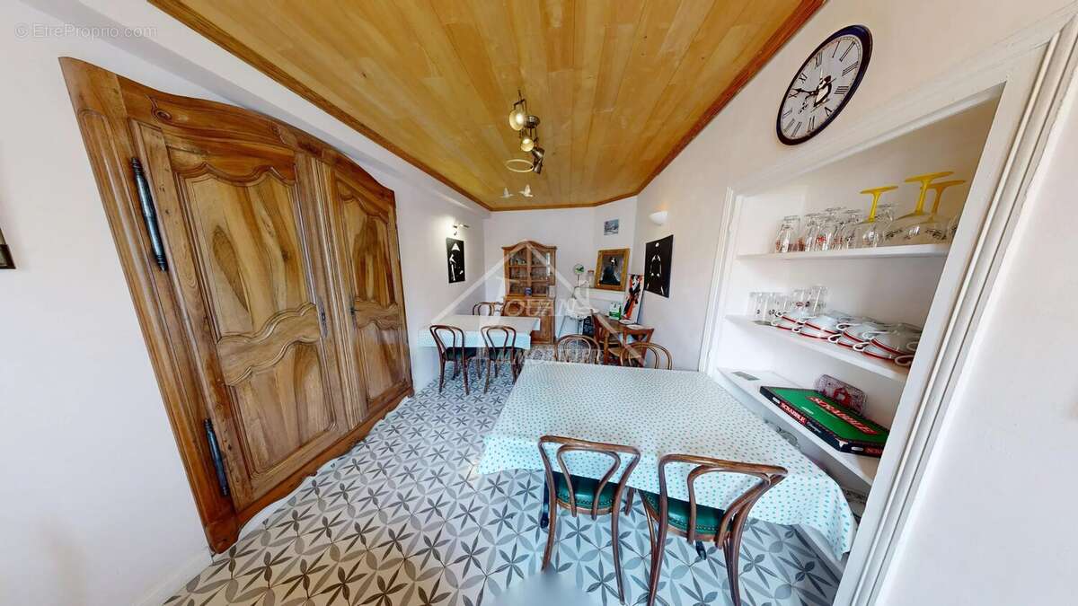 Commerce à CHARROUX