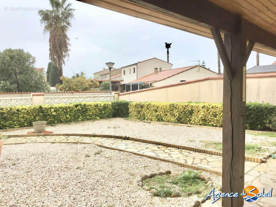 Maison à VILLENEUVE-DE-LA-RAHO