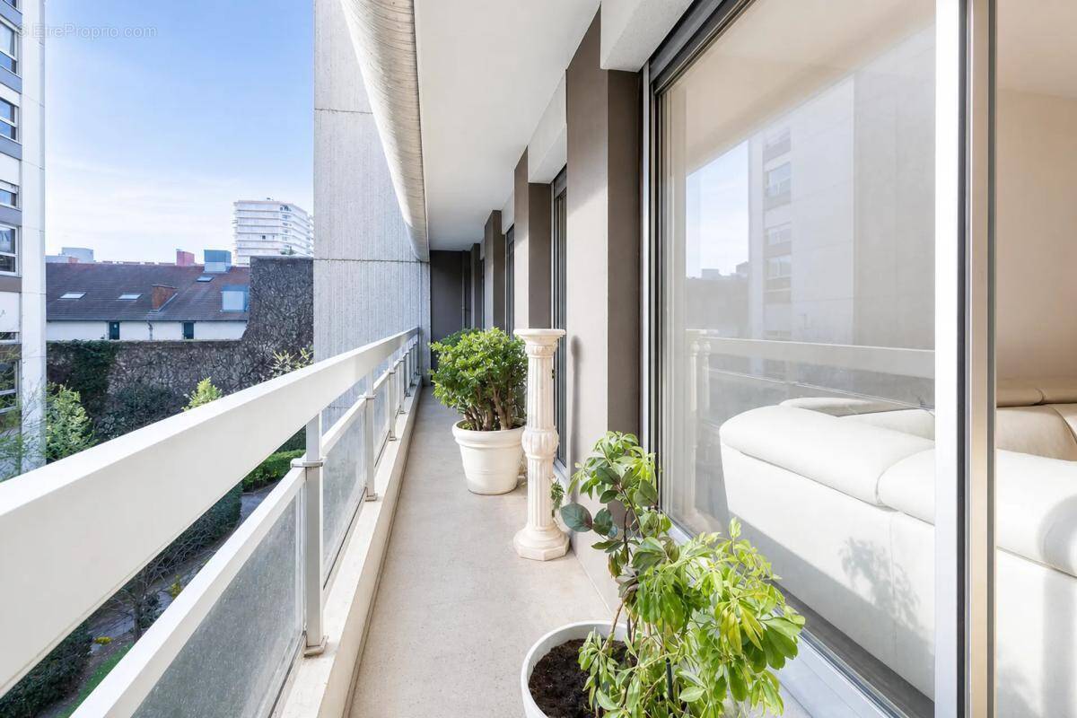 Appartement à PARIS-19E